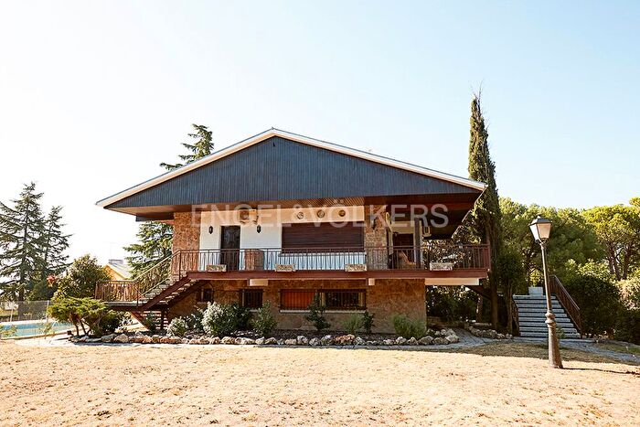 Casas en venta y pisos alquiler - 1