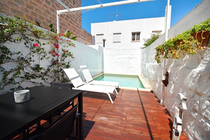 Casas en venta y pisos alquiler - 1