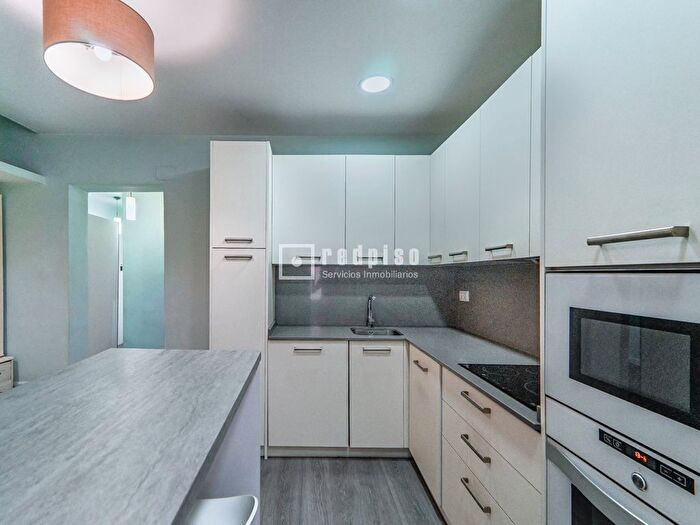 Casas en venta y pisos alquiler - 3