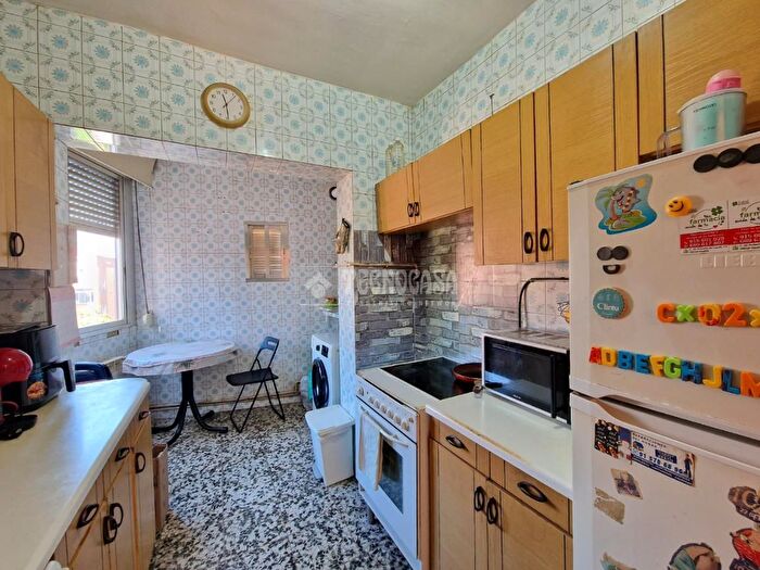 Casas en venta y pisos alquiler - 2