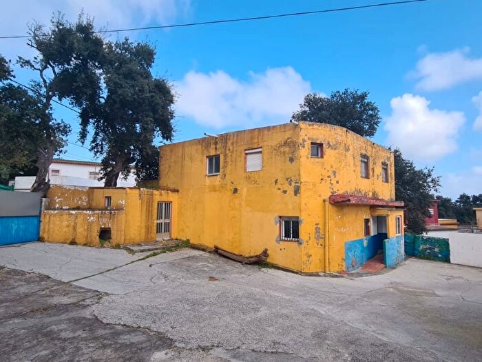 Casa en venta en San García, Algeciras de 4 habitaciones