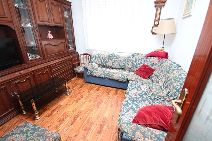 Casas en venta y pisos alquiler - 2