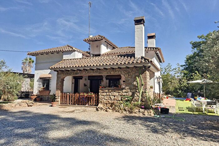 Casa en venta en Coín, Málaga de 4 habitaciones