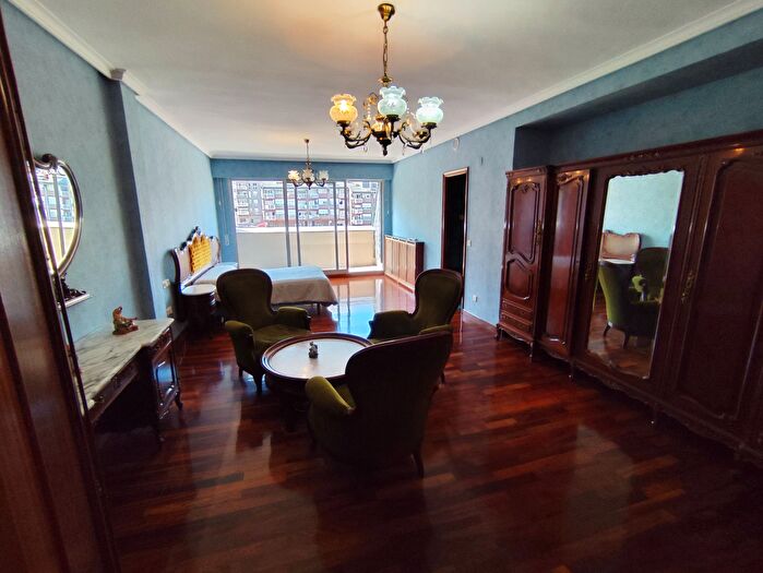 Casas en venta y pisos alquiler - 2