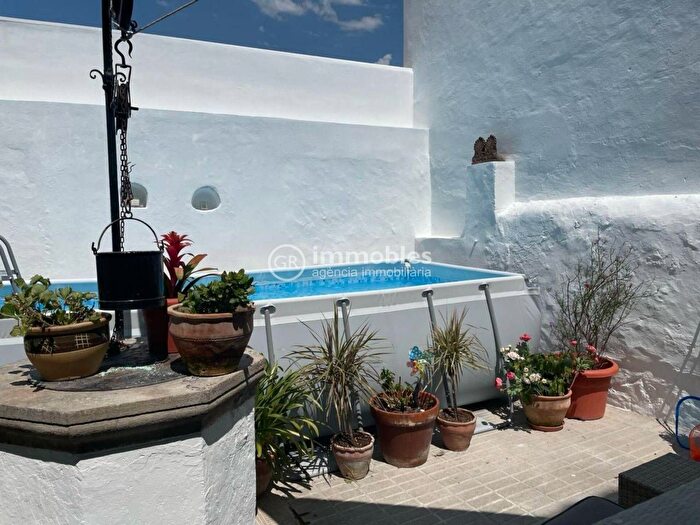 Casas en venta y pisos alquiler - 1