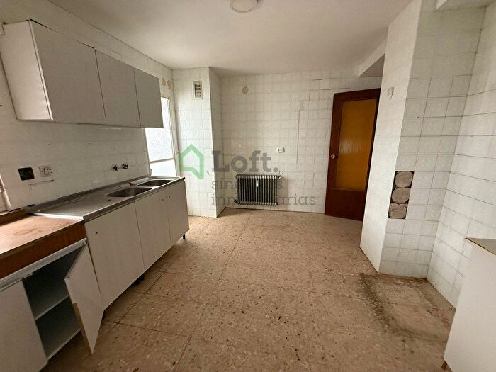 Casas en venta y pisos alquiler - 2