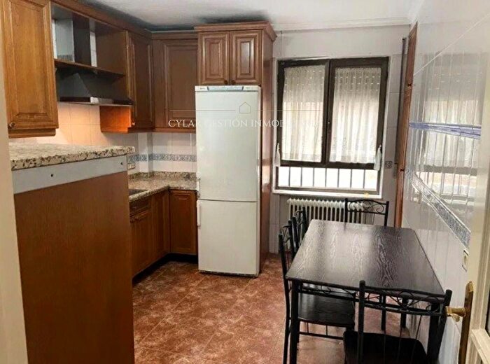 Casas en venta y pisos alquiler - 3
