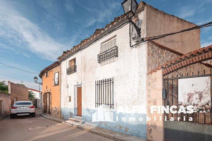 Casas en venta y pisos alquiler - 1