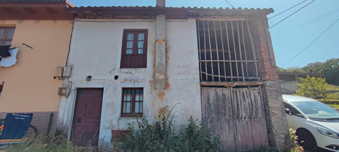 Casa en venta en Celorio Poó Parres, Llanes de 3 habitaciones