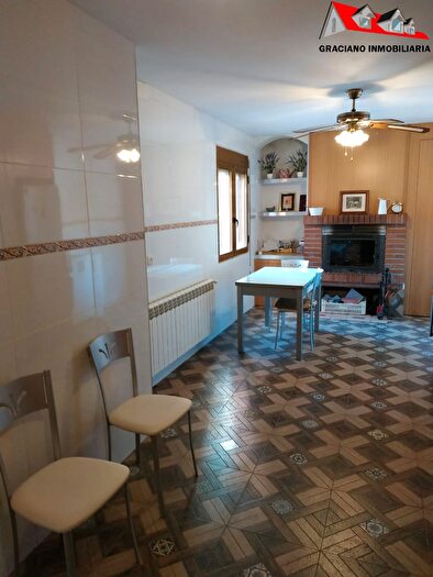 Casa en venta en Madrigueras, Albacete de 5 habitaciones