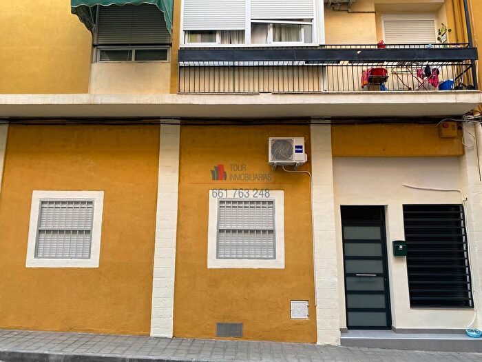Casas en venta y pisos alquiler - 1