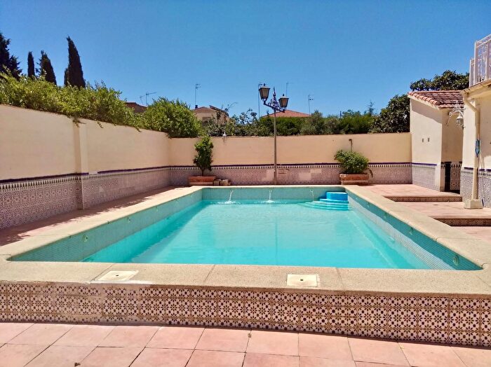 Casas en venta y pisos alquiler - 1