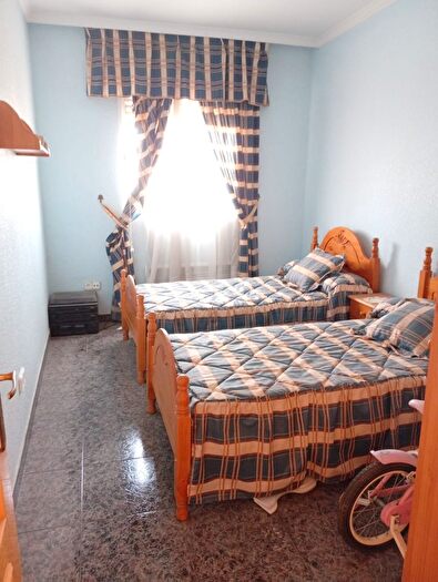 Casas en venta y pisos alquiler - 3