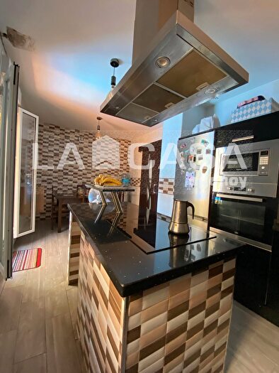 Casas en venta y pisos alquiler - 3