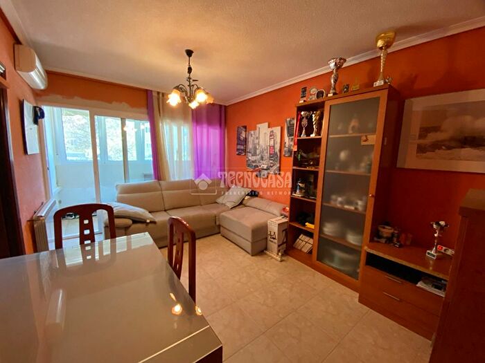 Casas en venta y pisos alquiler - 2