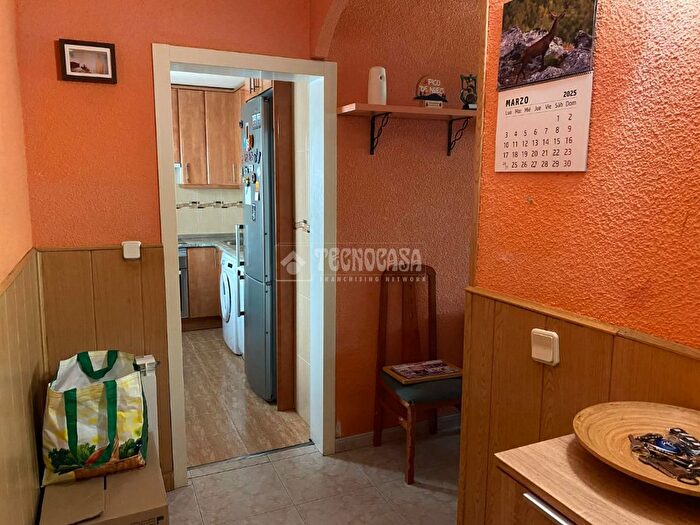 Casas en venta y pisos alquiler - 1