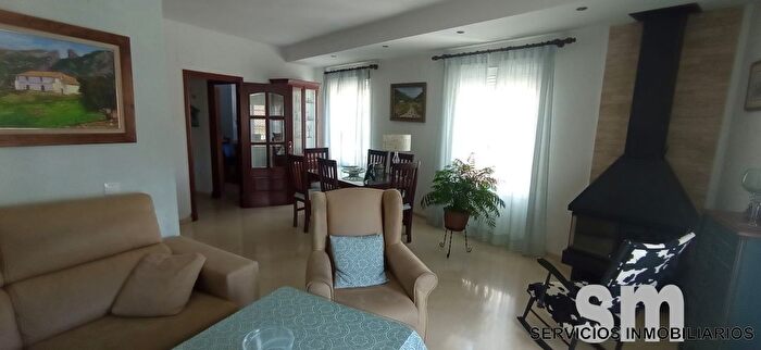 Casas en venta y pisos alquiler - 1