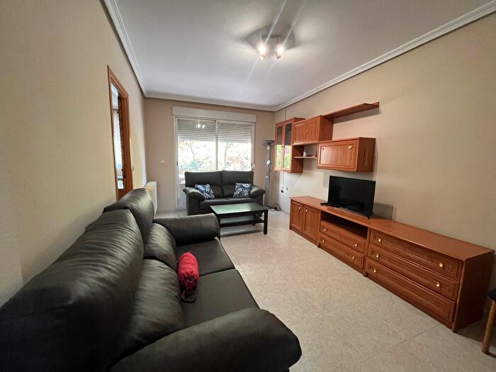 Casas en venta y pisos alquiler - 2