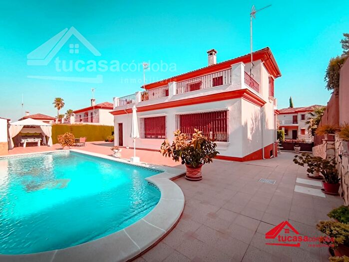 Casa en venta en Periurbano Este Campiña, Alcolea de 3 habitaciones
