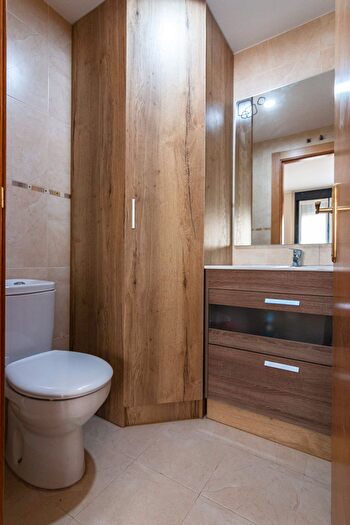 Casas en venta y pisos alquiler - 2