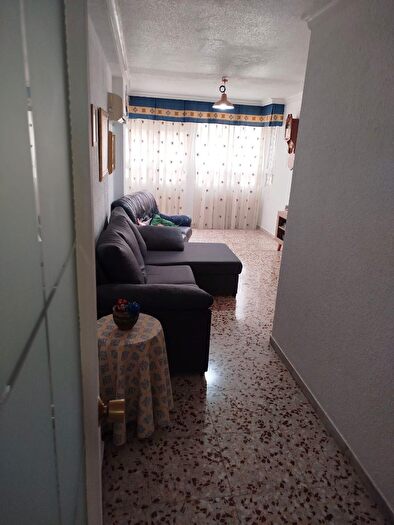 Piso en venta en San Luis, Almería Capital de 5 habitaciones