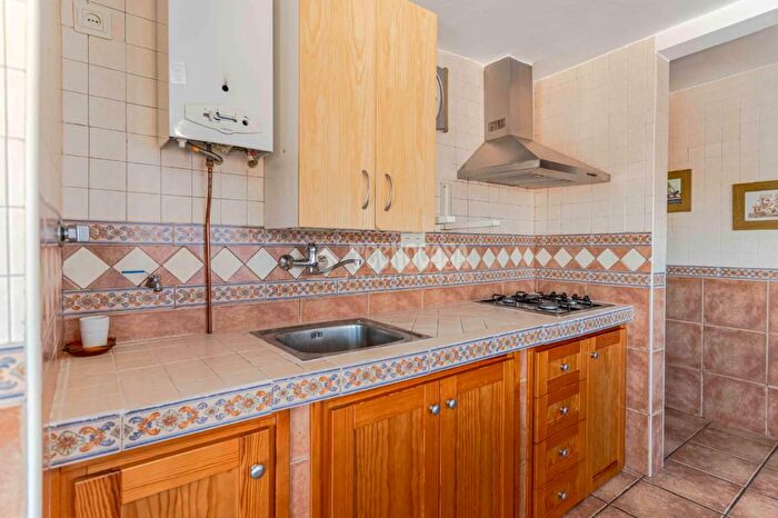 Casas en venta y pisos alquiler - 2