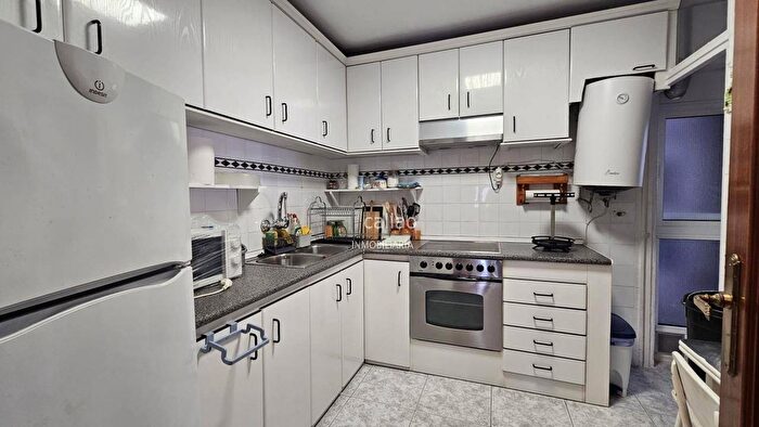Casas en venta y pisos alquiler - 1