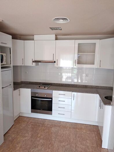 Casas en venta y pisos alquiler - 2