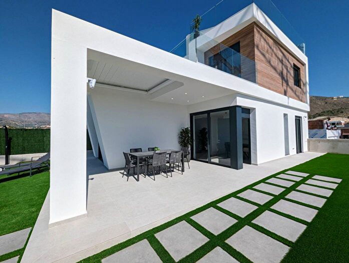 Casas en venta y pisos alquiler - 2