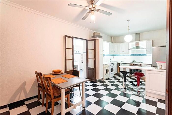 Casas en venta y pisos alquiler - 2