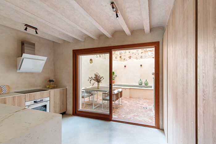 Casas en venta y pisos alquiler - 2