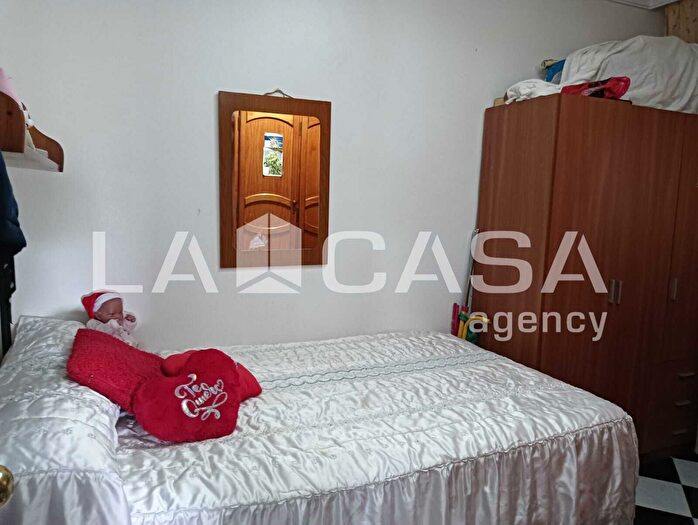 Casas en venta y pisos alquiler - 2