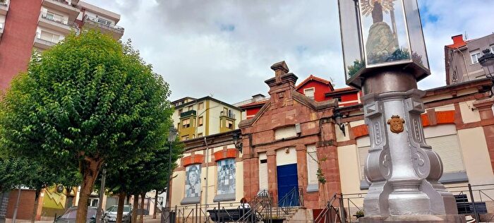 Casas en venta y pisos alquiler - 3