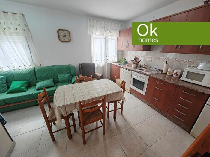 Casas en venta y pisos alquiler - 3