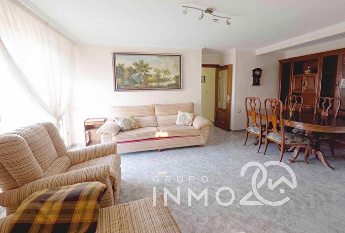 Casas en venta y pisos alquiler - 1