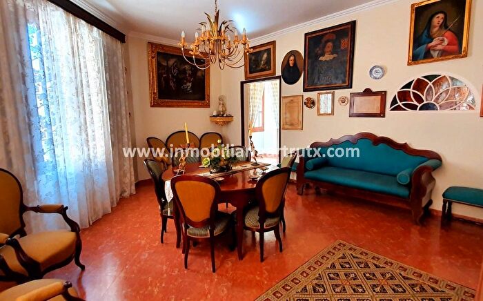 Casas en venta y pisos alquiler - 1