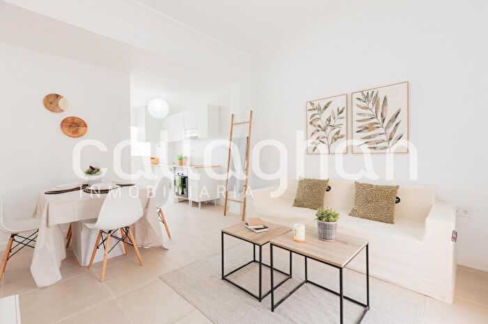 Casas en venta y pisos alquiler - 1