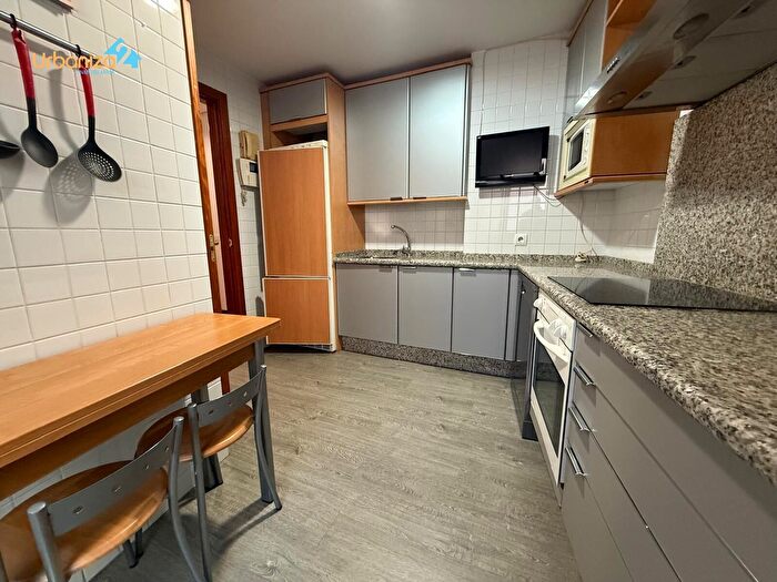 Casas en venta y pisos alquiler - 3