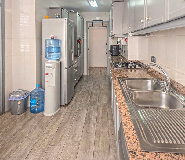 Casas en venta y pisos alquiler - 3