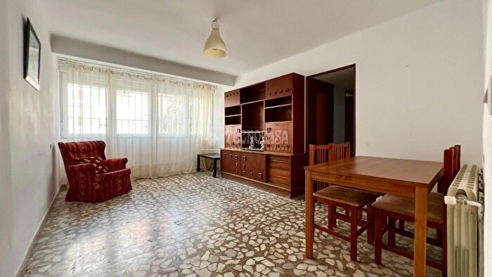 Casas en venta y pisos alquiler - 1