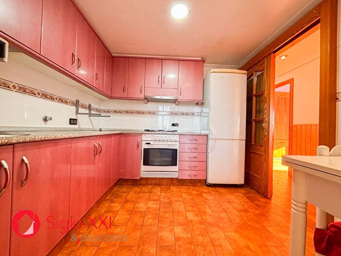 Casas en venta y pisos alquiler - 2