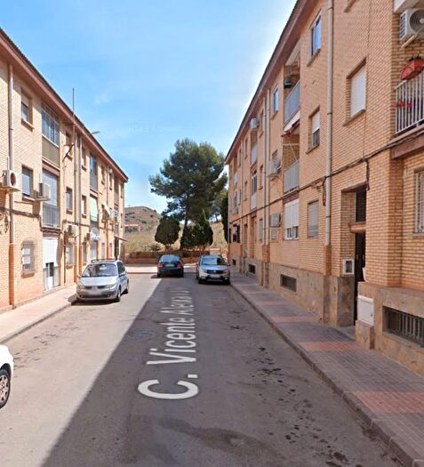 Casas en venta y pisos alquiler - 2