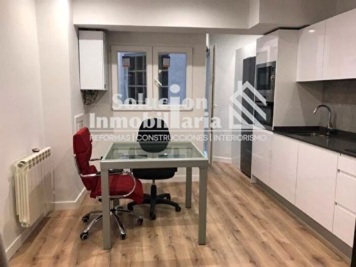 Casas en venta y pisos alquiler - 3