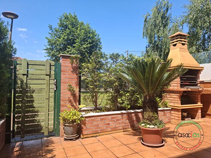 Casas en venta y pisos alquiler - 3