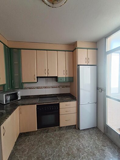 Casas en venta y pisos alquiler - 2