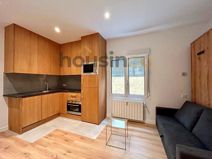 Casas en venta y pisos alquiler - 3