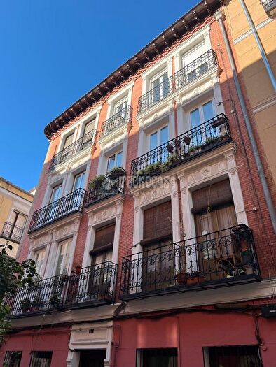 Casas en venta y pisos alquiler - 1