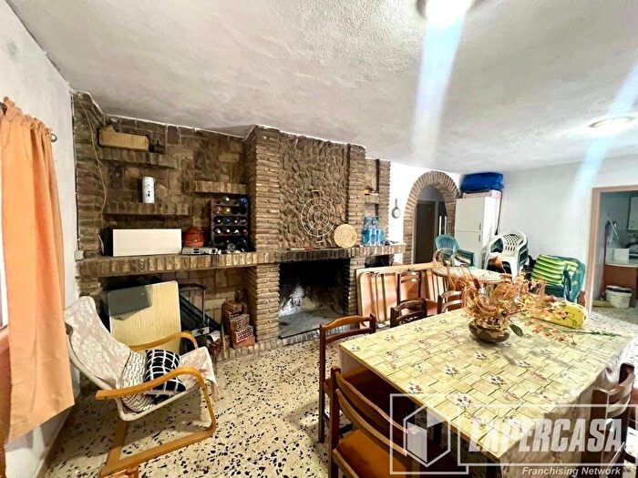 Casa en venta en Siete Aguas, Valencia de 4 habitaciones
