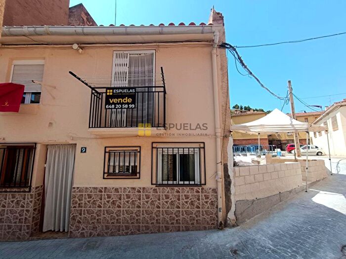 Casa en venta en Arnedo, La Rioja de 3 habitaciones