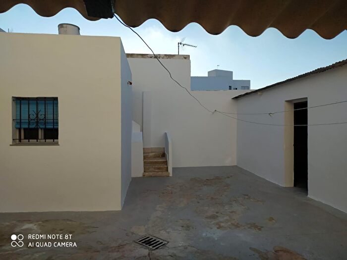 Casas en venta y pisos alquiler - 1